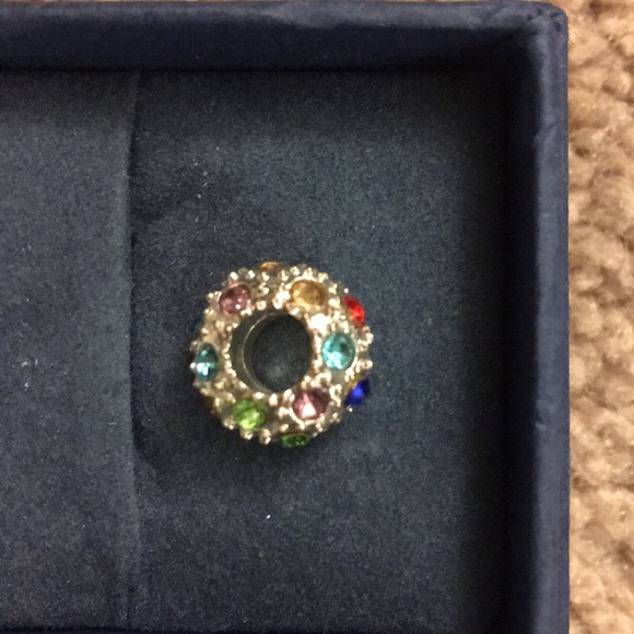 Multicolored charm - Picture 3 of 4